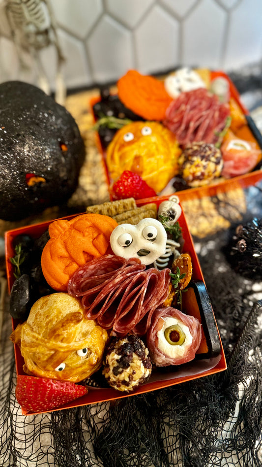 Charcuterie Halloween Petit Box Package